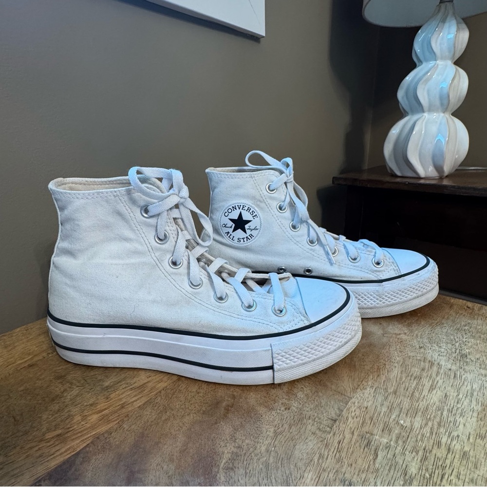 Converse Womens Chuck Taylor All Star Platform Lift High - Top Sneaker